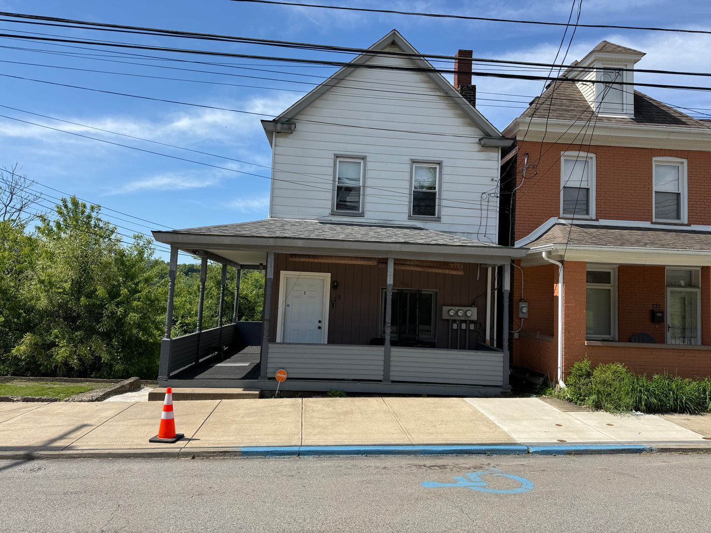 Braddock Apartment: 129 3rd Avenue