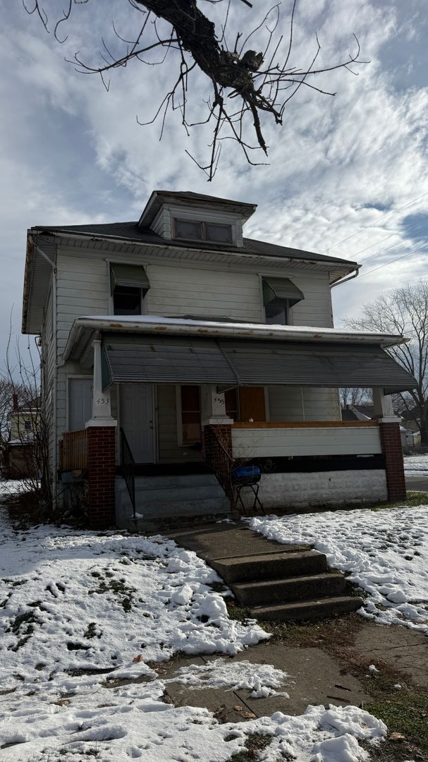 Sharon Apartment: 453 Baldwin Ave