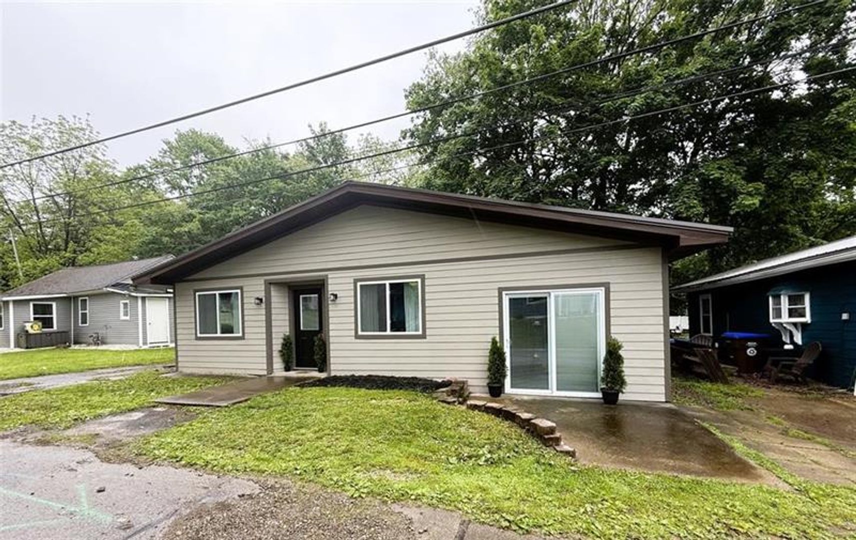 Conneaut Lake House: 12013 Teifer Ave