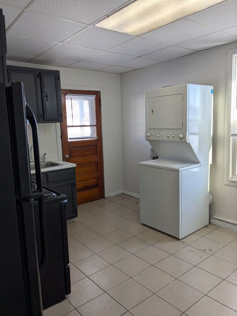 Koppel House: 237 Richard St