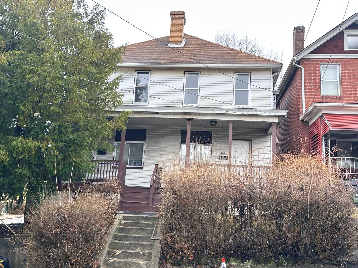 Homestead Apartment: 300 W 13th Ave