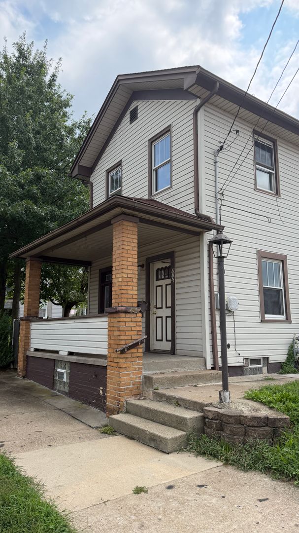 New Castle House: 212 1.2 friendship st