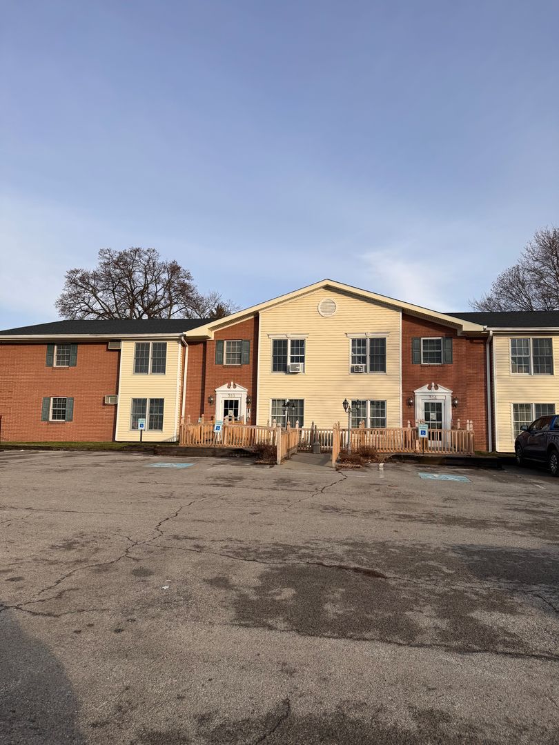 New Castle Apartment: 314-316 Reis St