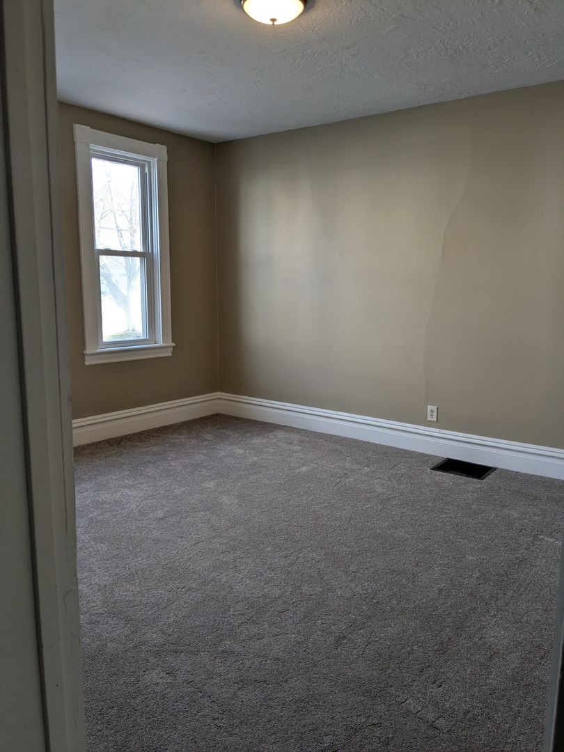 Beaver Falls House: 1613 4th Ave