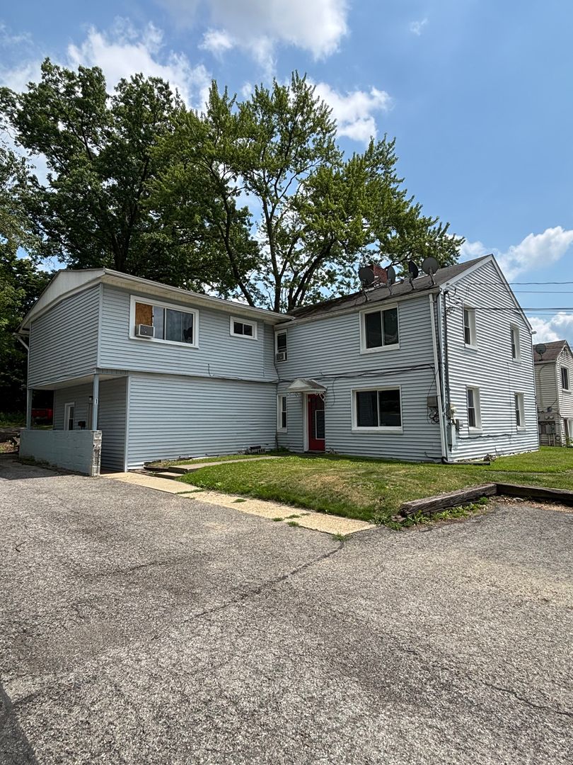 Sharon Apartment: 94 Forker Blvd