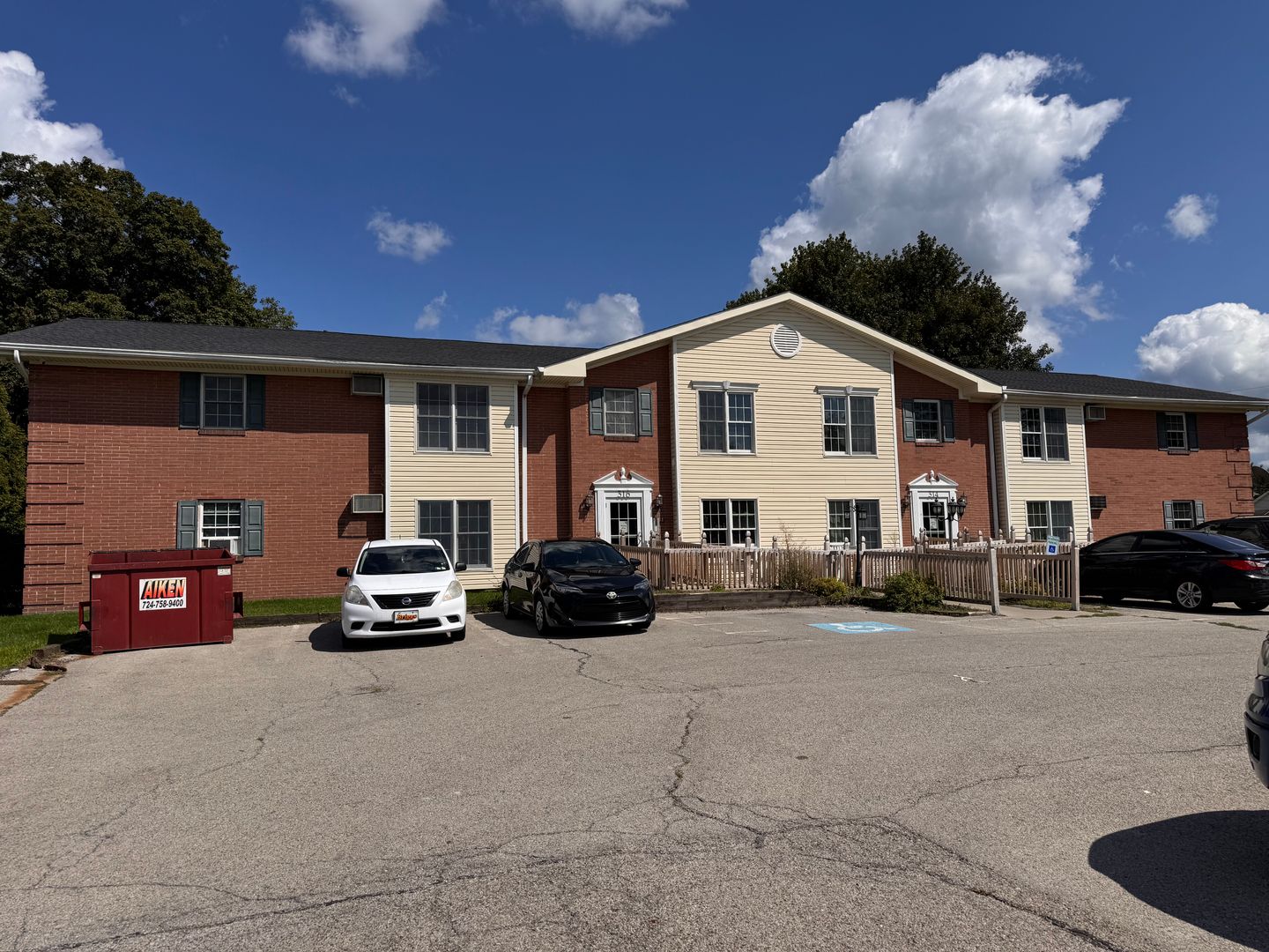 New Castle Apartment: 314-316 Reis St
