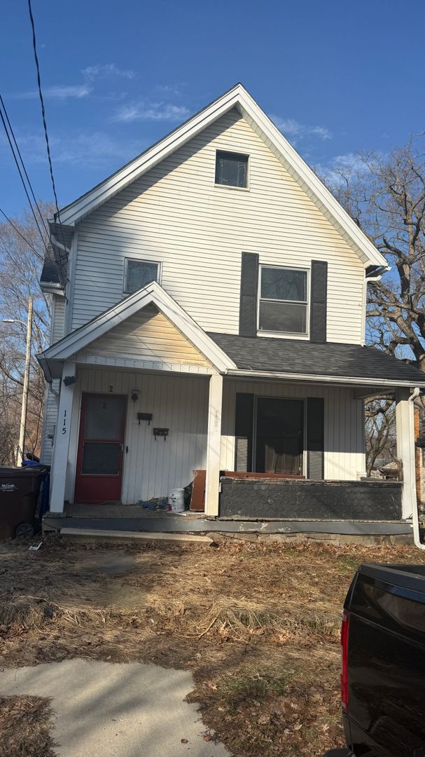 Sharon Apartment: 115 2nd Ave