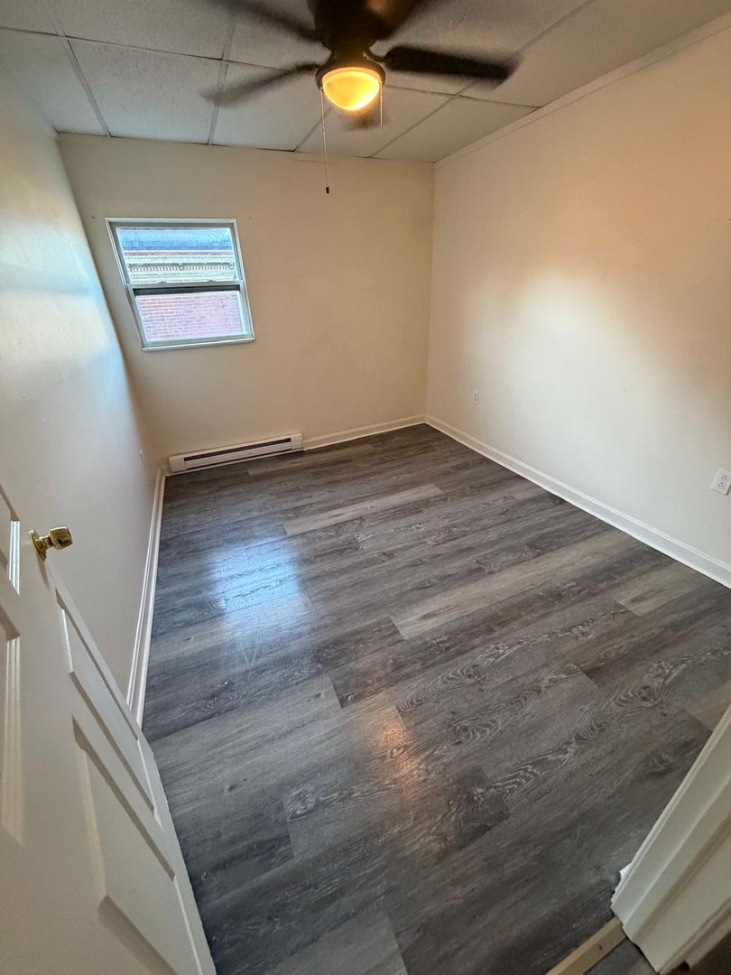 Claysville Apartment: 138 Main St.