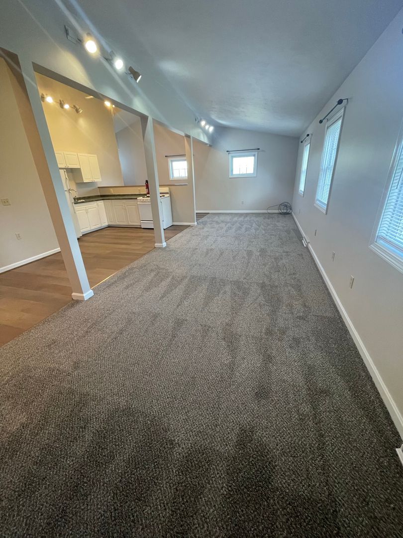 Waterford Apartment: 608 High St