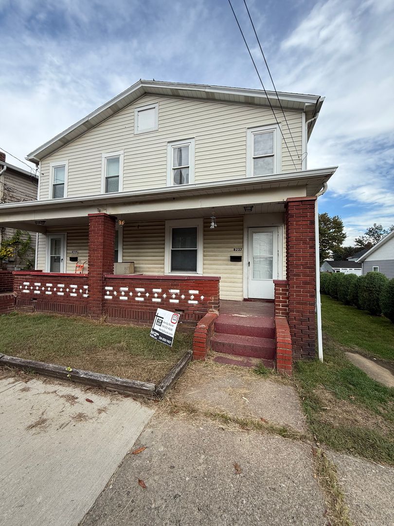 Koppel Apartment: 235/7 Richards St