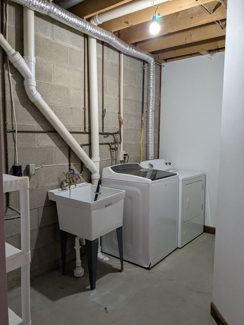 Beaver Falls House: 2917 Darlington Rd