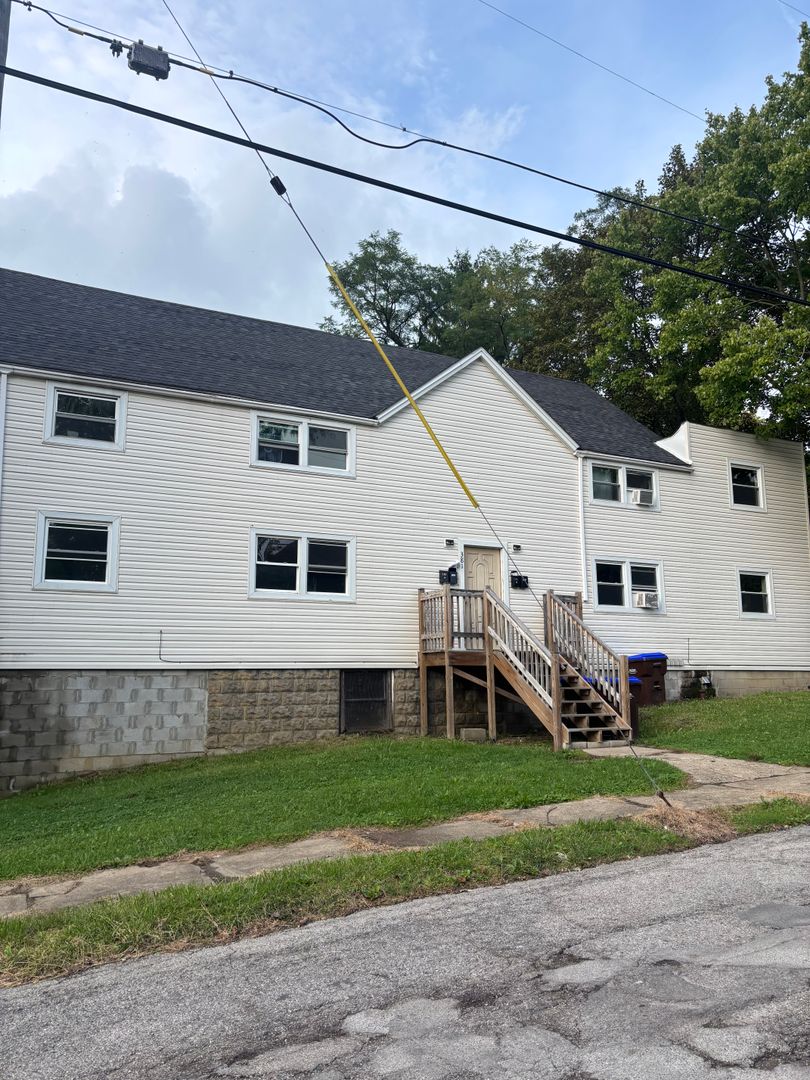 Sharon Apartment: 381 Liberty Ave