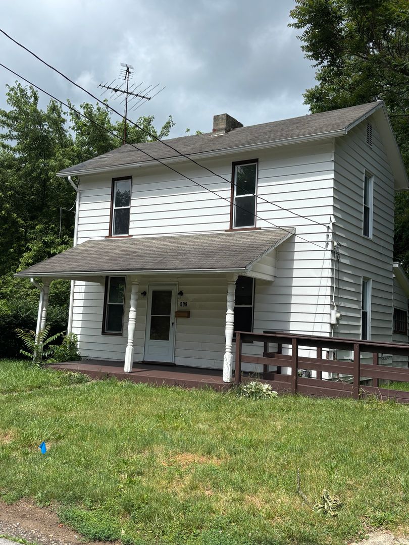 New Castle House: 509 Martin St.