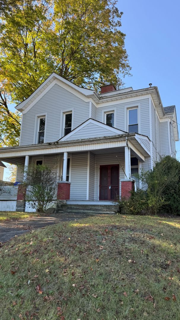 Greenville Apartment: 83 S Mercer St #201