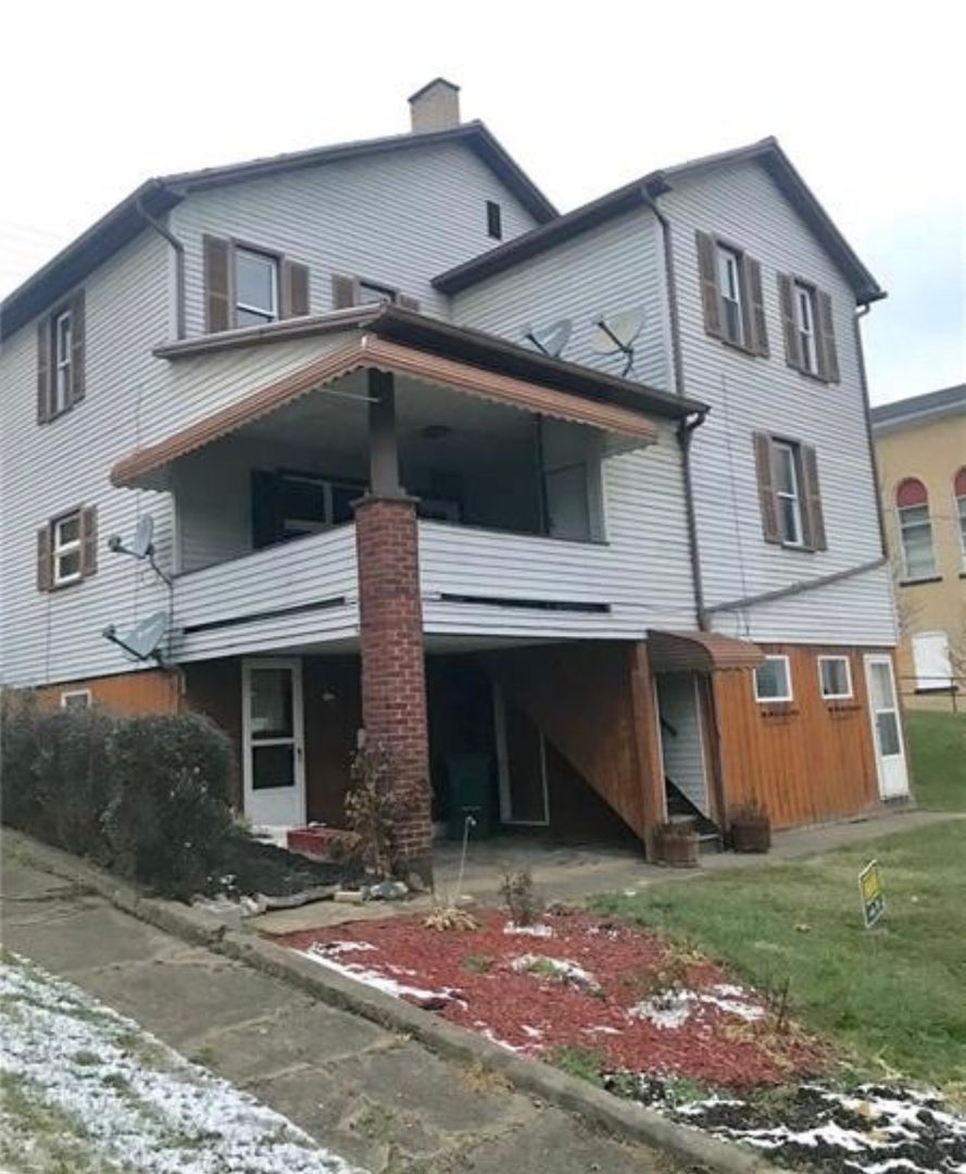 New Castle House: 193 Elmwood Ave #1