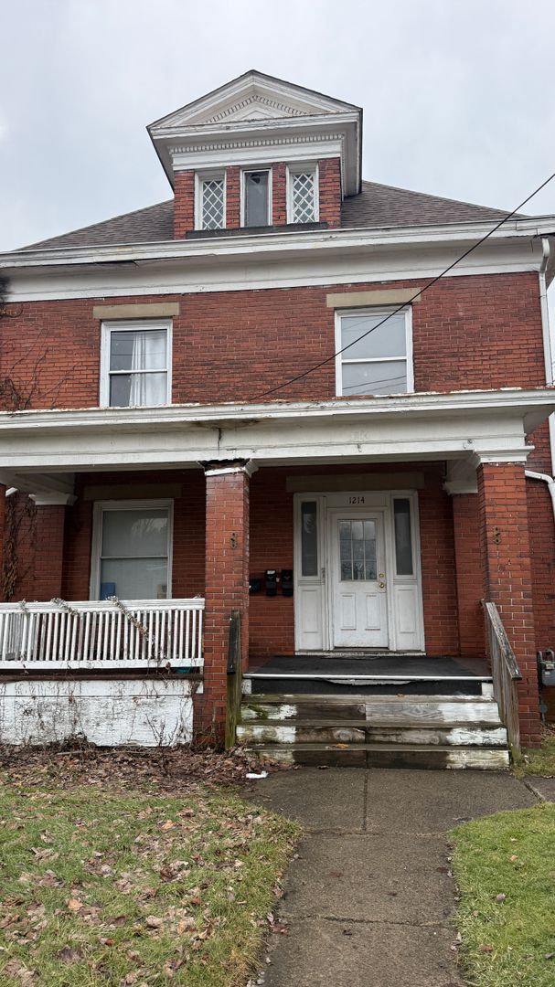 New Castle Apartment: 1214 W Washington St