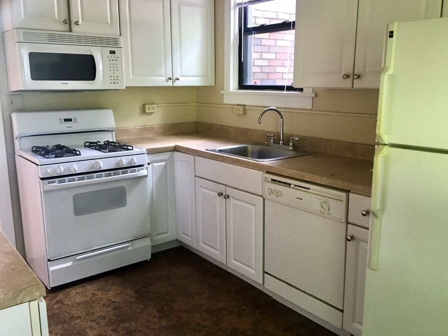 Pittsburgh Apartment: 111-117 Pentland Avenue