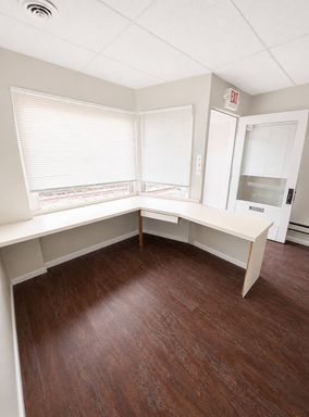 1480 Dormont Avenue, #4 – photo 1