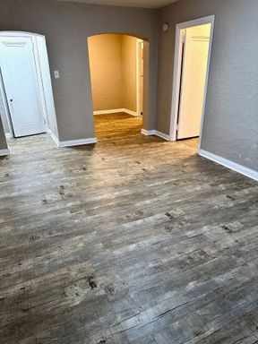 Amazing Dormont Location! Right around the Corner from Potomac Shops and T-Station! – photo 1