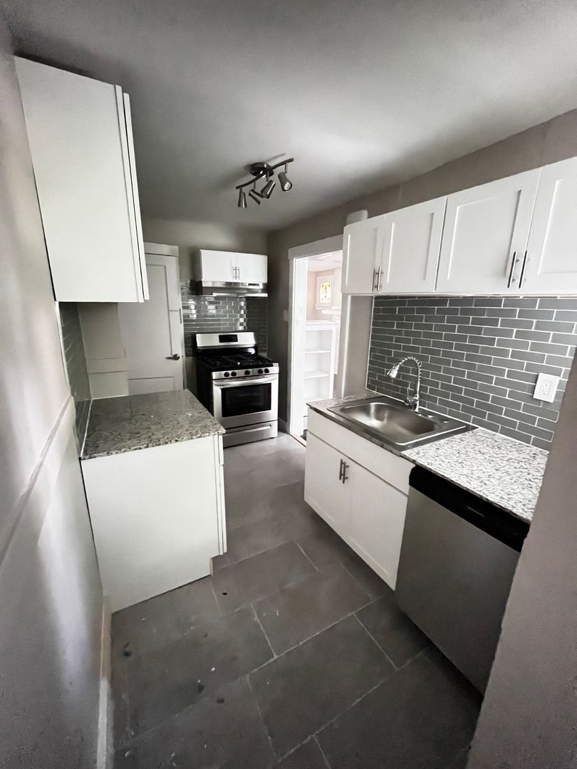 764 Shady Drive East, Pittsburgh, PA 15228