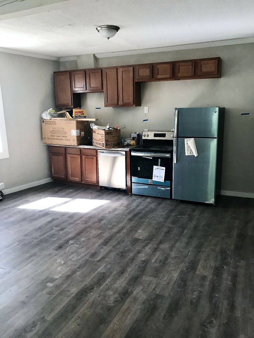 Wall Apartment: 473 Wall Ave