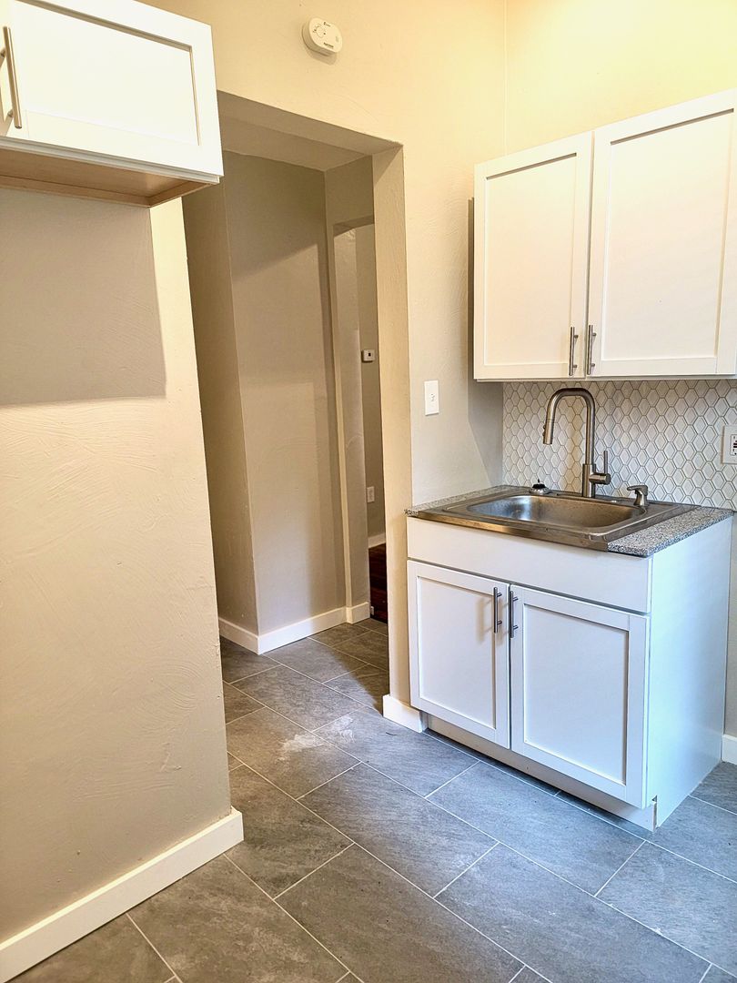 Pittsburgh Apartment: 339 South Fairmount Street