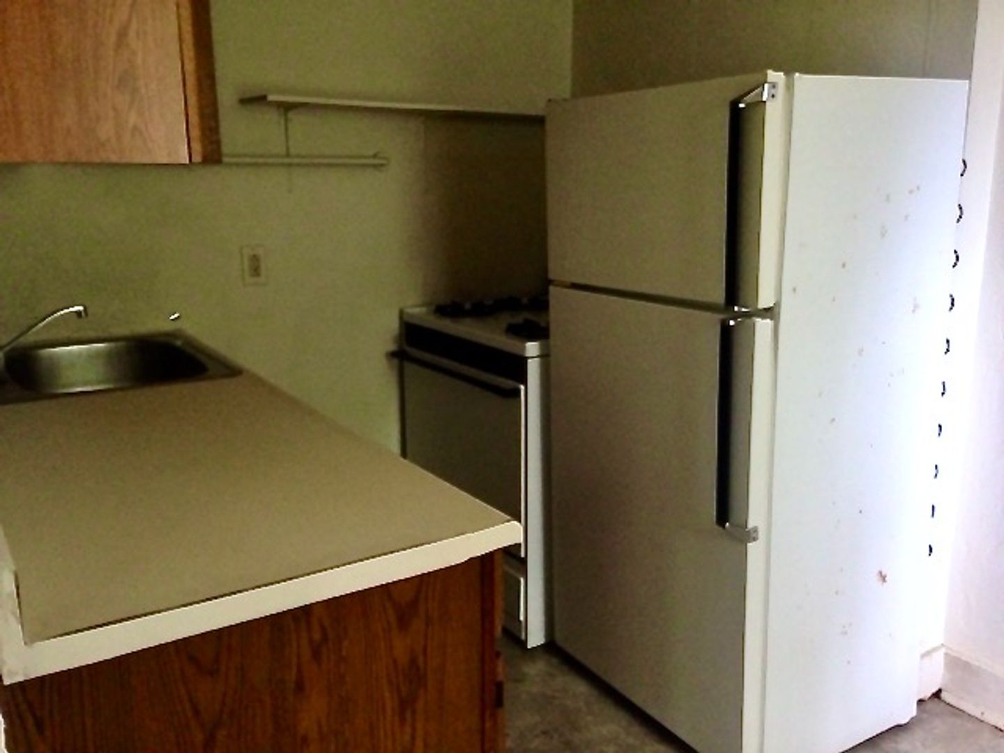 Dormont Apartment: 2740 Voekel Ave