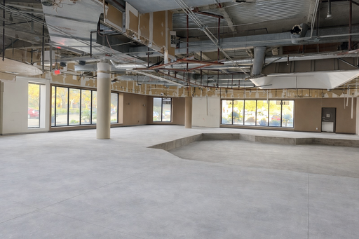 Modern Flex / Warehouse Space with Excellent Access & Visibility — Ideal for Storage, Distribution, or Light Industrial Use – photo 1