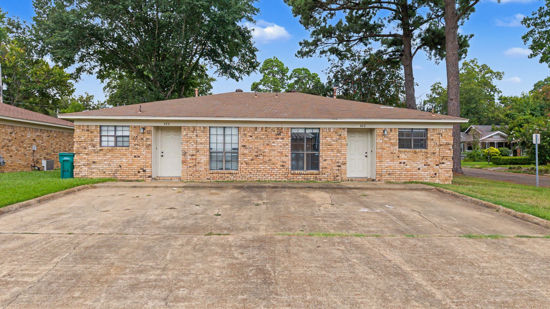 Texarkana Apartment: West 25th Street