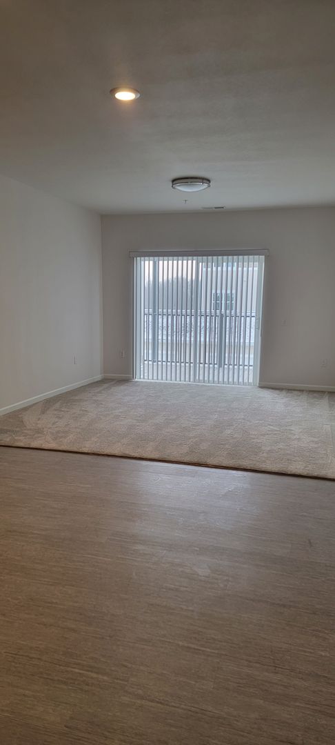 Cedar Rapids Apartment: Various