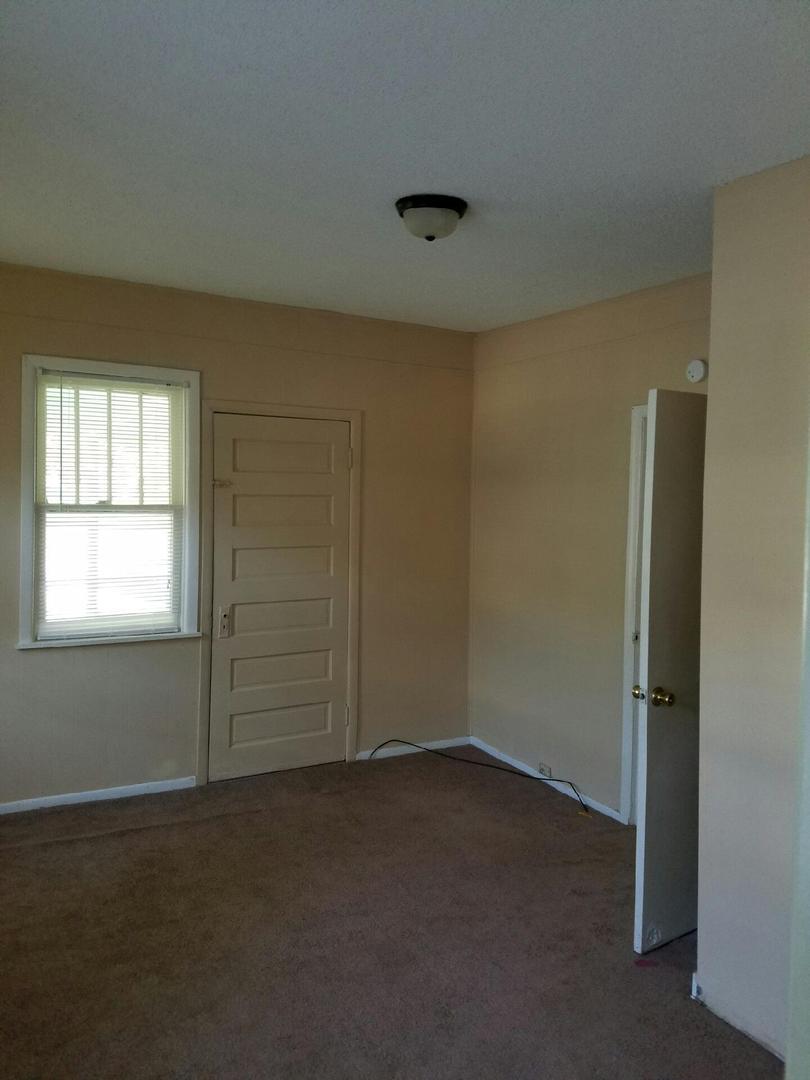 Tarrant House: 905 Jackson Blvd