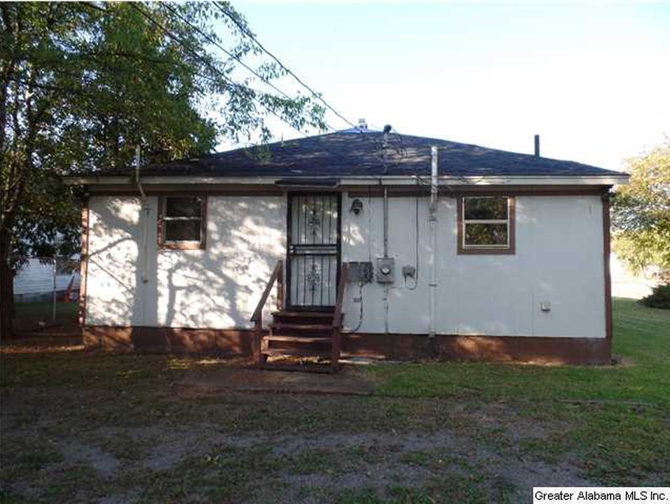 Birmingham House: 805 4th Court W