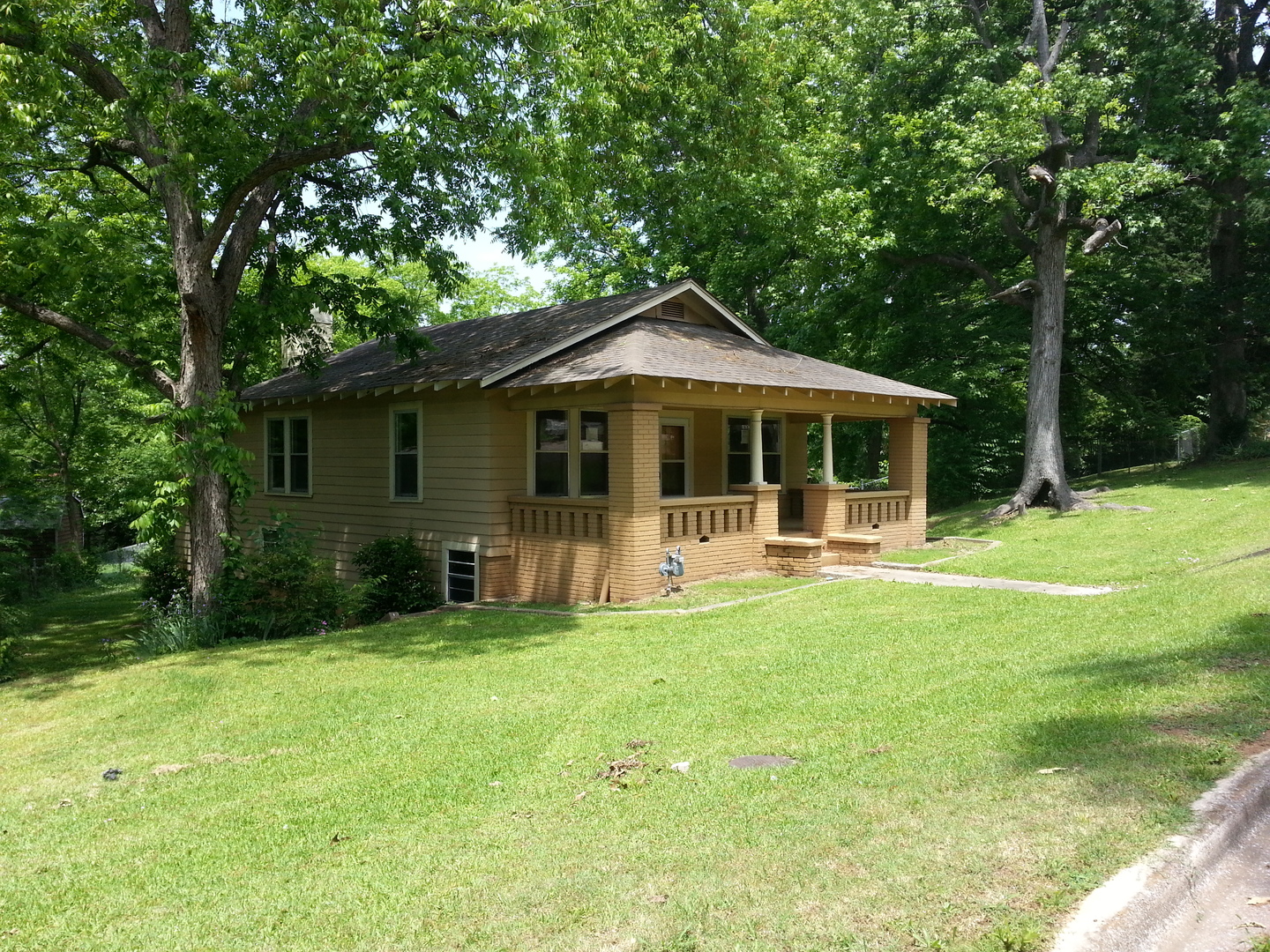Birmingham House: 1148 Westley Street