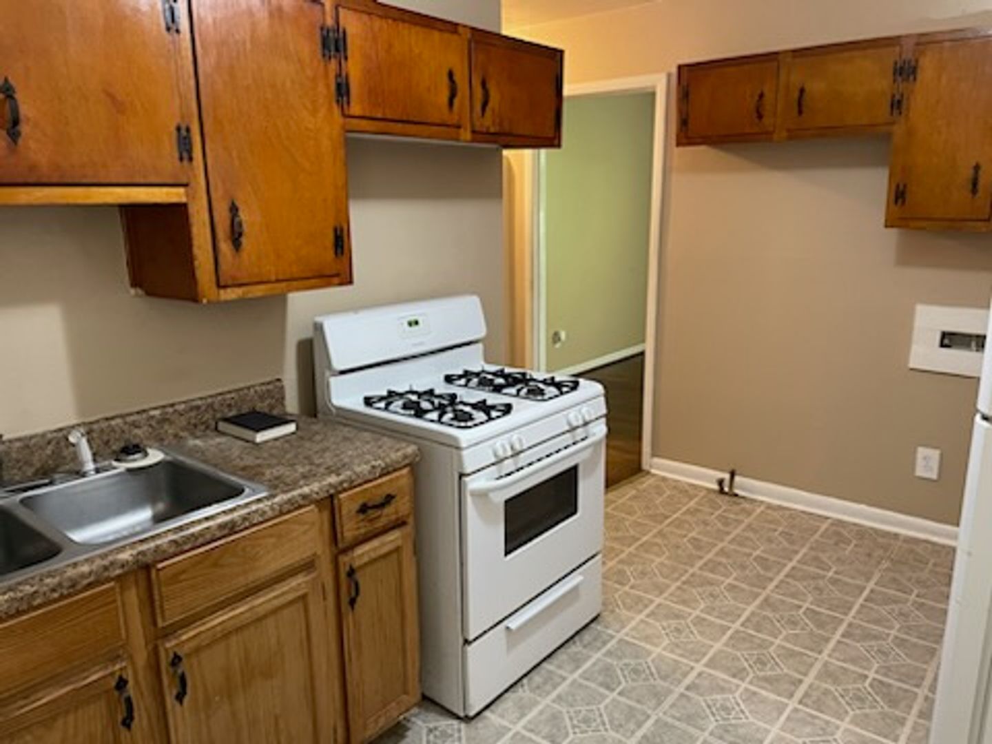 Birmingham Apartment: 609 Idlewild Circle