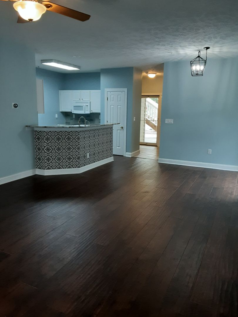 5090 Windsor Green Way II Unit 101 -R719-23 7 of 12