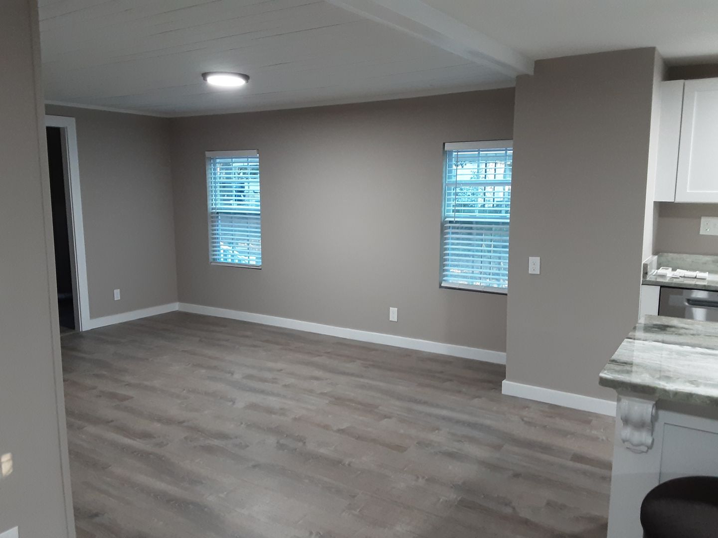 580 Satellite Avenue 4 of 12