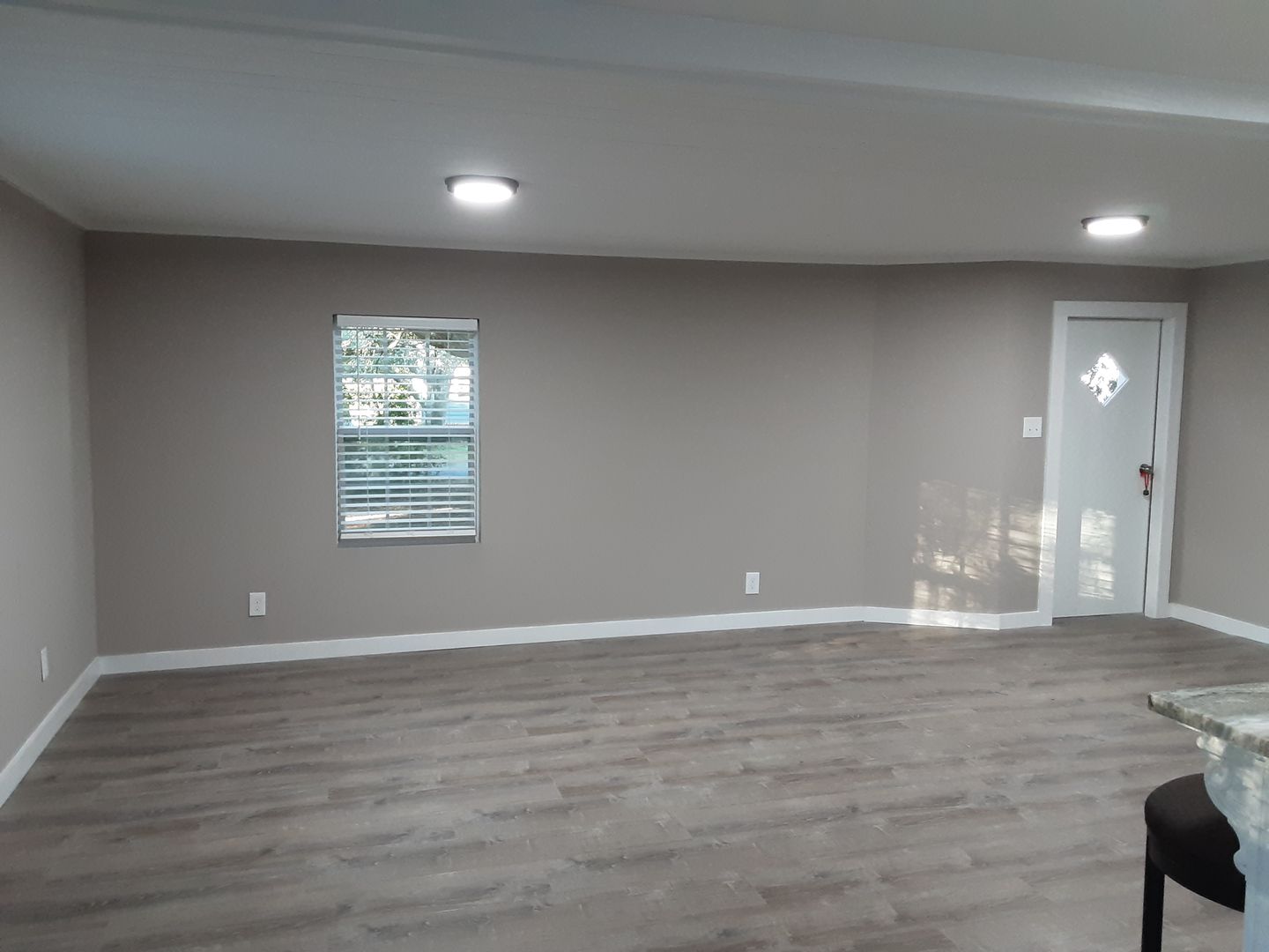 580 Satellite Avenue 5 of 12