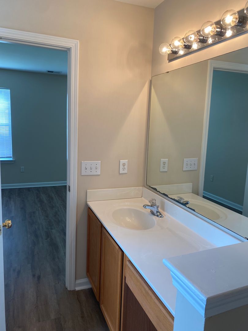 2525 Whetstone Lane - AVALON - R388-05 5 of 12