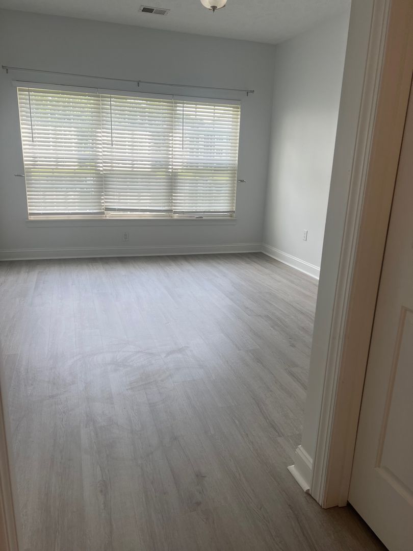 5090 Windsor Green Way II Unit 101 -R719-23 5 of 12