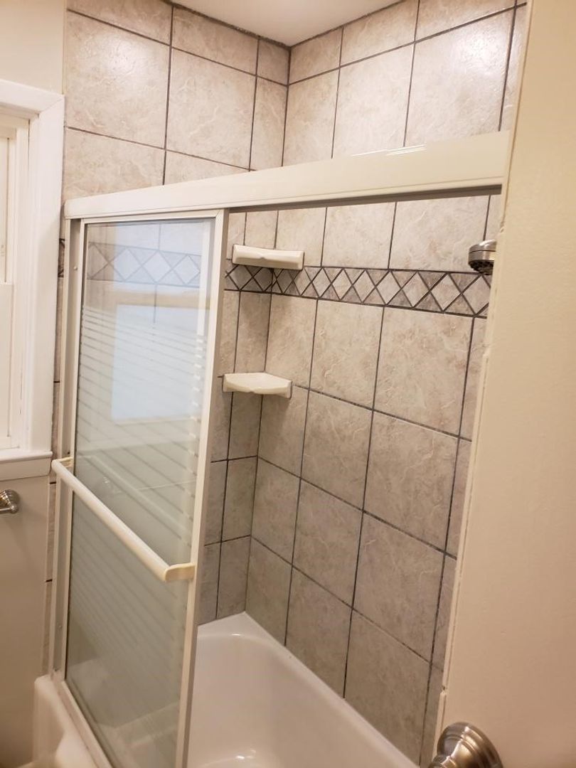 507A 31st Ave N R-725-23 9 of 12