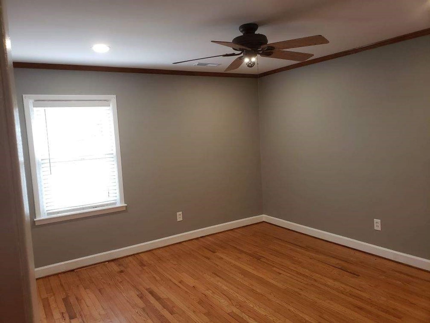 507A 31st Ave N R-725-23 7 of 12