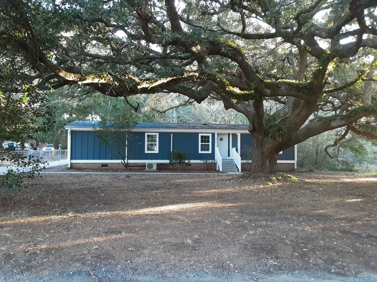 580 Satellite Avenue 2 of 12