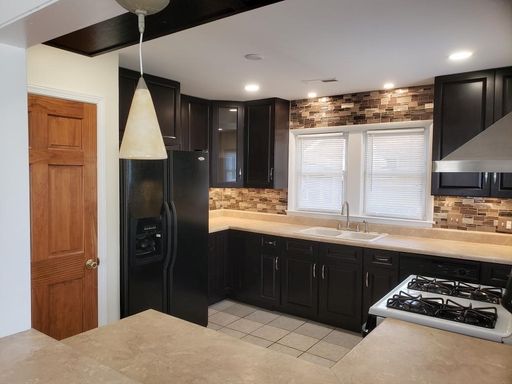 3 bedroom For Rent – photo 1