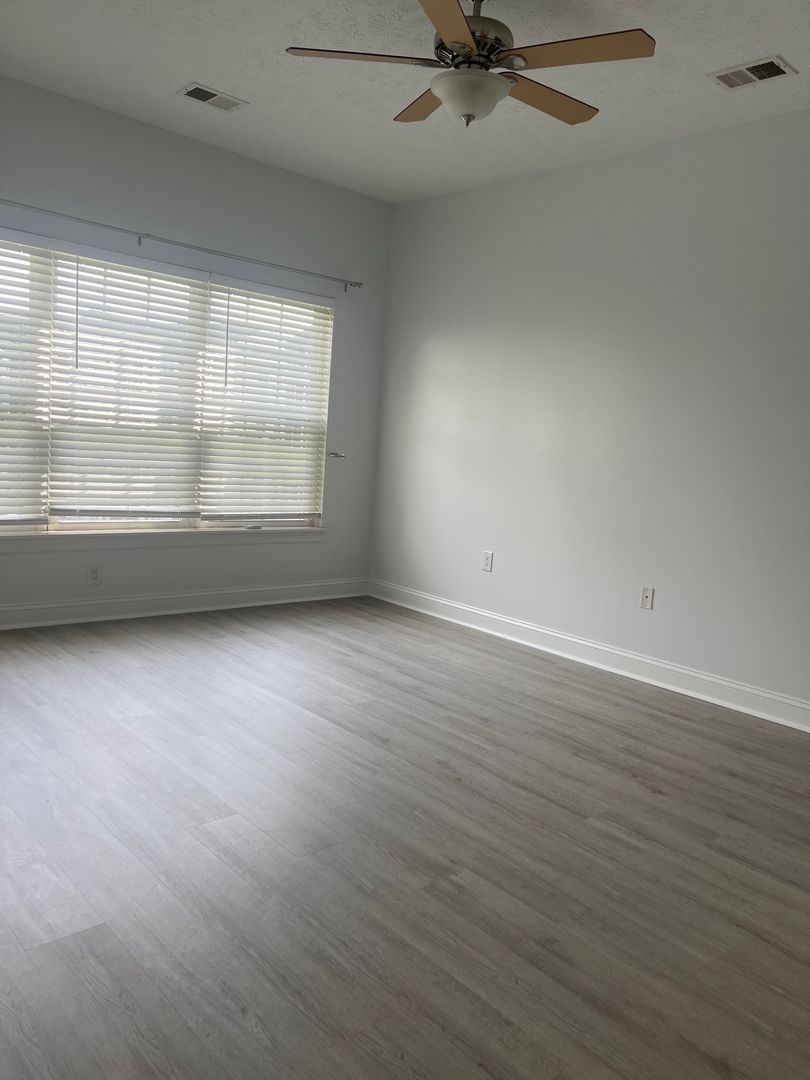 5090 Windsor Green Way II Unit 101 -R719-23 4 of 12