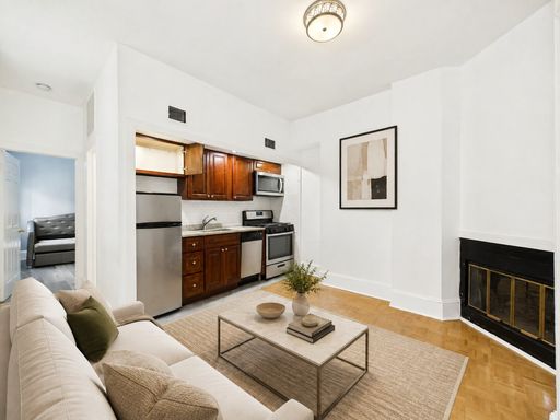 Junior 1 bed 1 bath in the heart of fairmount private deck – photo 1
