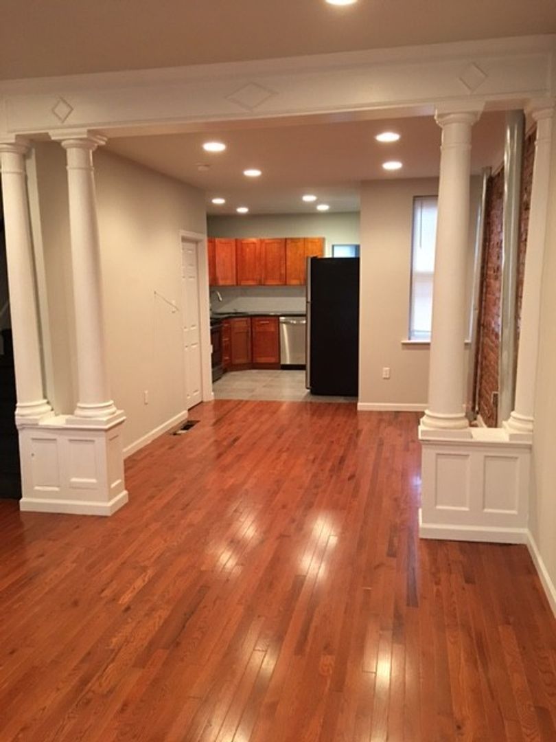 Philadelphia Apartment: 5211 Hazel Avenue