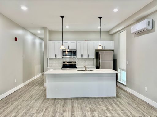 Brand New Spacious Garden Court 1bd – photo 1