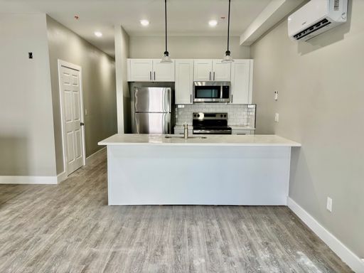 Sprawling Baltimore Ave. 2bd/2bth w/ Private Deck – photo 1