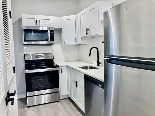 Modern 1bd on Baltimore Ave. – photo 1