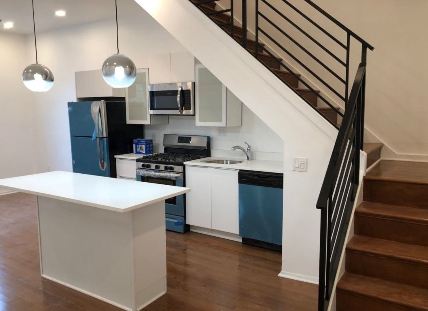 Philadelphia Apartment: 1902 West Girard Avenue